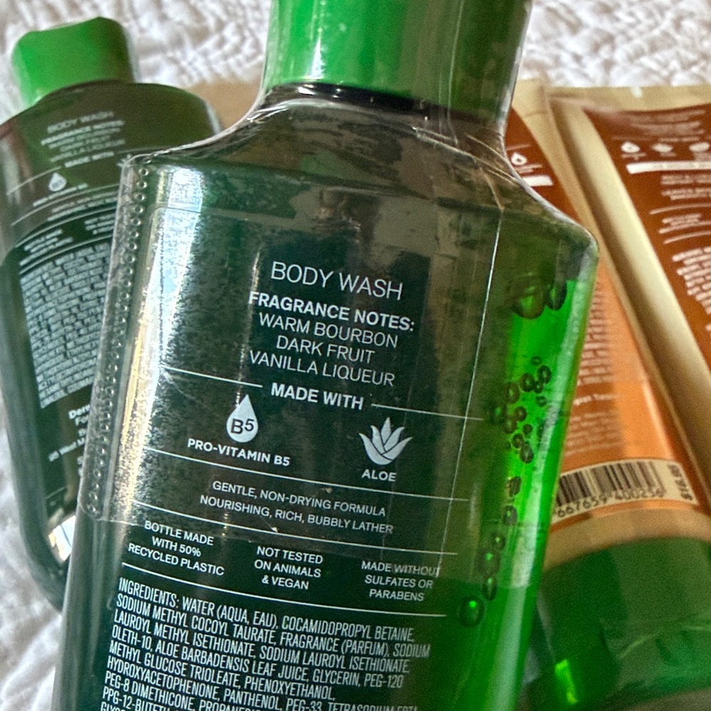 Bath & Body Works Cozy Vanilla Bourbon Collection - Picture 4 of 4